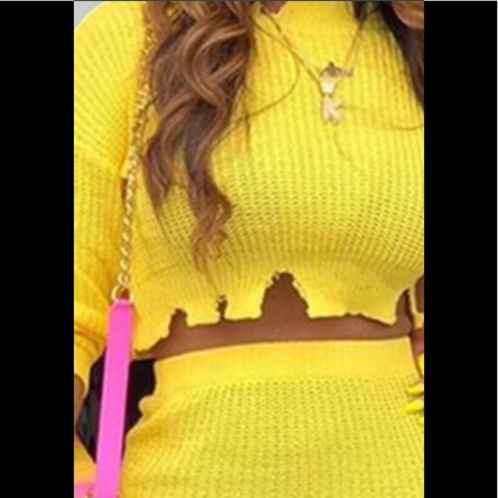 Unique Sexy Yellow Cut Neck Distressed Choppy Ends & Cuffs Knit Fur Crop Shirts - Picture 4 of 7